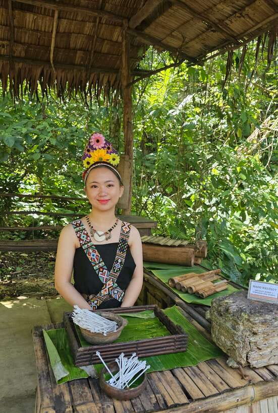 Kota Kinabalu: Mari Mari Cultural Village Tour - The two-hour walk through traditional houses