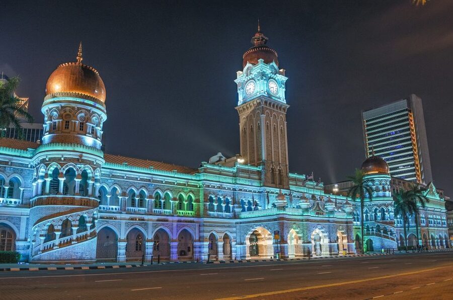 Kuala Lumpur: 4-Hour Authentic Local Markets & Event Tour - Merdeka Square and Kuala Lumpur’s civic center