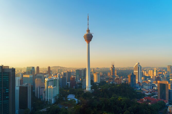 Kuala Lumpur Airport Transit Tour - Batu Caves and the batik stop