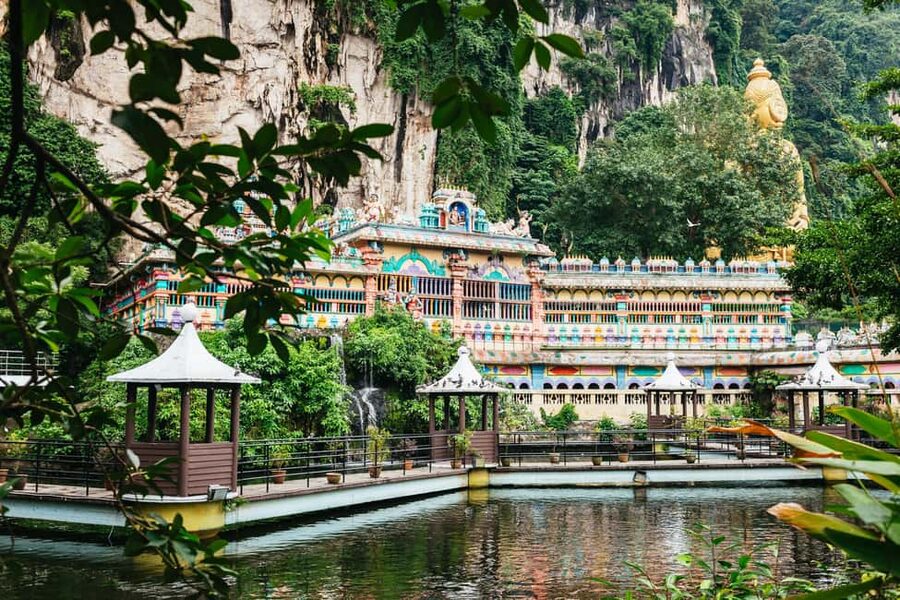 Kuala Lumpur: Batu Caves Half-Day Tour with Pick-Up Option - The first view of Batu Caves and Lord Murugan