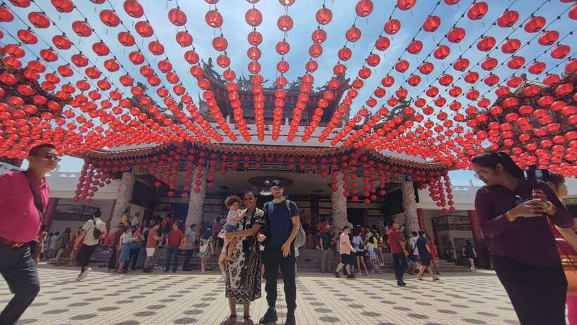 Kuala Lumpur: Batu Caves, Thean Hou Temple & National Mosque - Three major faith sites in four hours