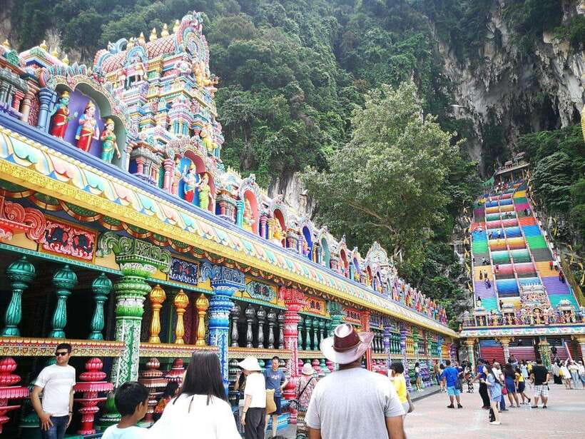 Kuala Lumpur: Batu Caves, Thean Hou Temple & National Mosque - The National Mosque and its blue dome