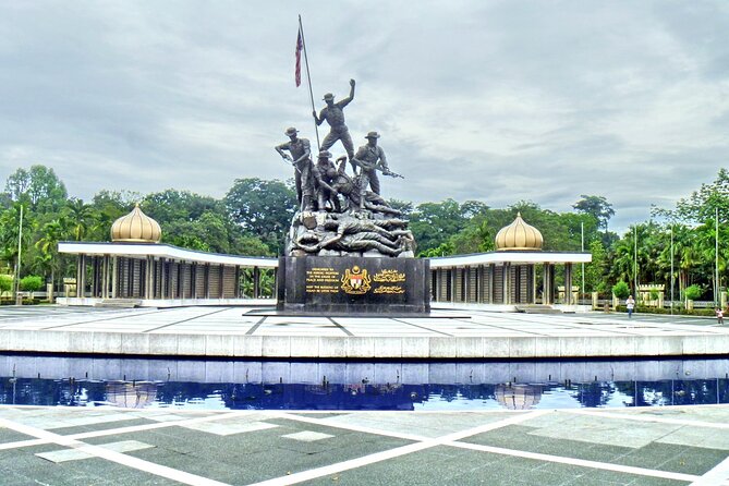 Kuala Lumpur City & Batu Caves Temple Private Tour - Petaling Street and Central Market