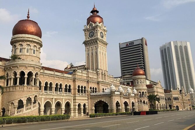 Kuala Lumpur City & Batu Caves Temple Private Tour - Petronas Twin Towers and Kuala Lumpur’s modern face