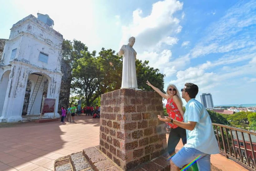 Kuala Lumpur: City Highlights, Batu Caves, and Malacca Tour - Kuala Lumpur begins with landmark snapshots