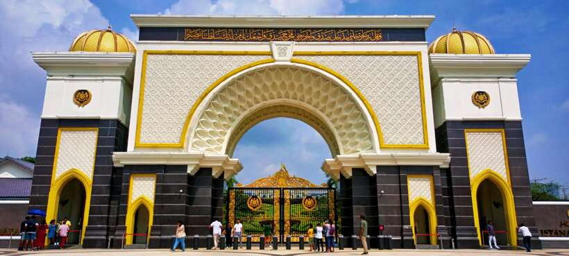 Kuala Lumpur: City Tour & Batu Caves Combo - Merdeka Square and the River of Life