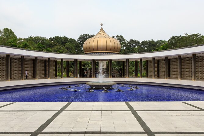 Kuala Lumpur City Tour Full Day 8 hours - Chinatown, temples, and Central Market