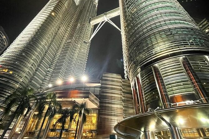 Kuala Lumpur City Tour with Petronas Twin Tower Admission Ticket - National Mosque: a brief look at a major landmark