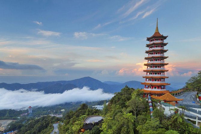 Kuala Lumpur Customizable Private Tour Including Driver - Free time near the Petronas Twin Towers
