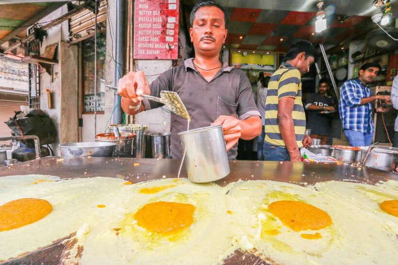 Kuala Lumpur: Evening Food Tour by Bike - From alleyways to roadside warungs