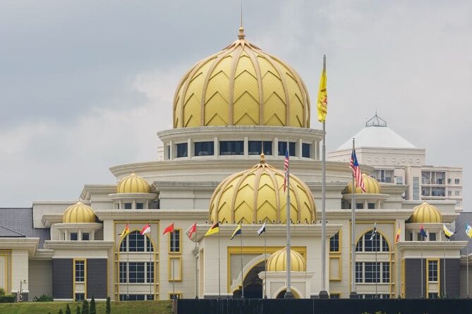 Kuala Lumpur Full Day Private Tour with 24 spots Of Wonders - KL Tower, Merdeka Square, and the old city center