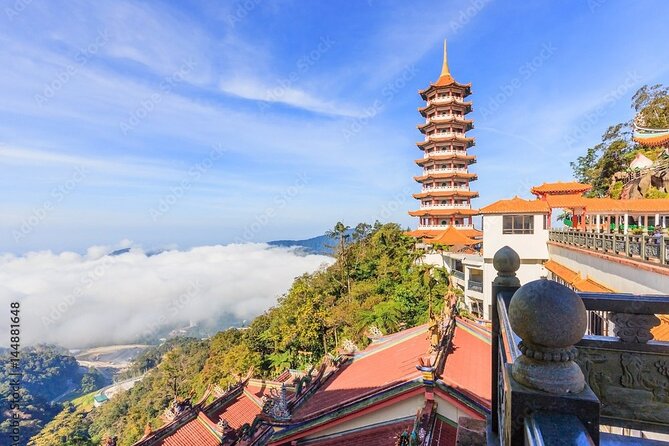 Kuala Lumpur (Genting Highlands 7.5 hours Private Tour) - Batu Caves and the 272 steps