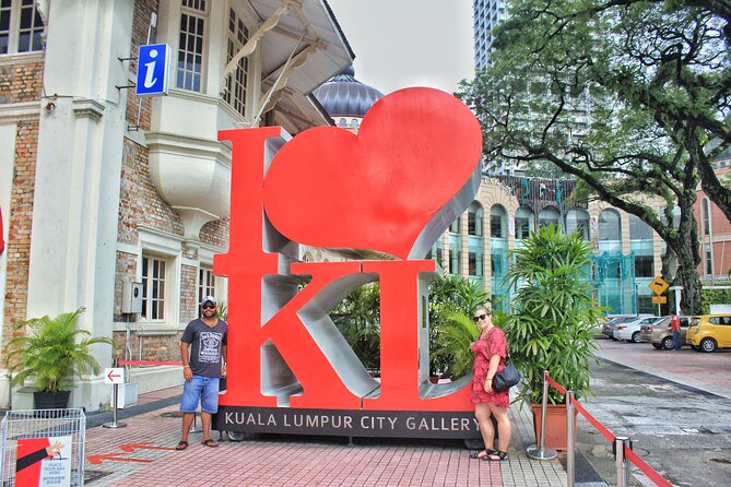 Kuala Lumpur Grand Full Day Guided Tour with 25 Attractions (SIC) - Batu Caves and the rules for entering