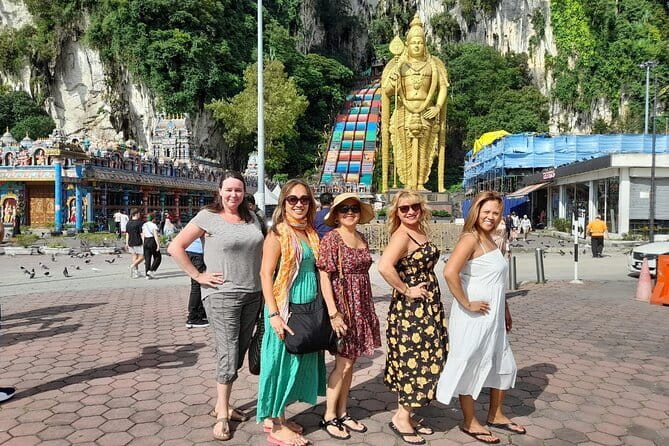 Kuala Lumpur International Airport Layover Tour - Royal Selangor, batik, and Kuala Lumpur City Gallery