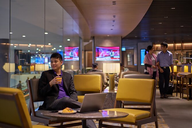 Kuala Lumpur International Airport Plaza Premium Lounge - A six-hour stop gives the lounge more purpose