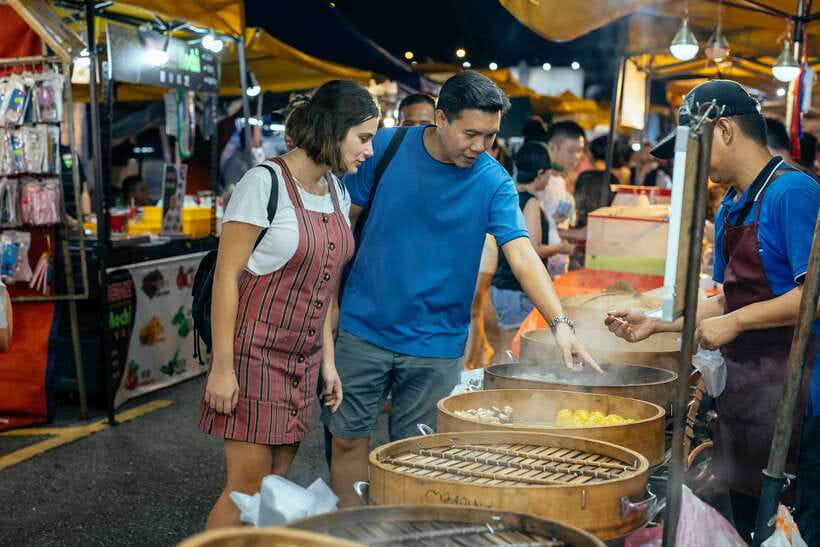Kuala Lumpur: Local Street Food Night Tour - Key points at a glance