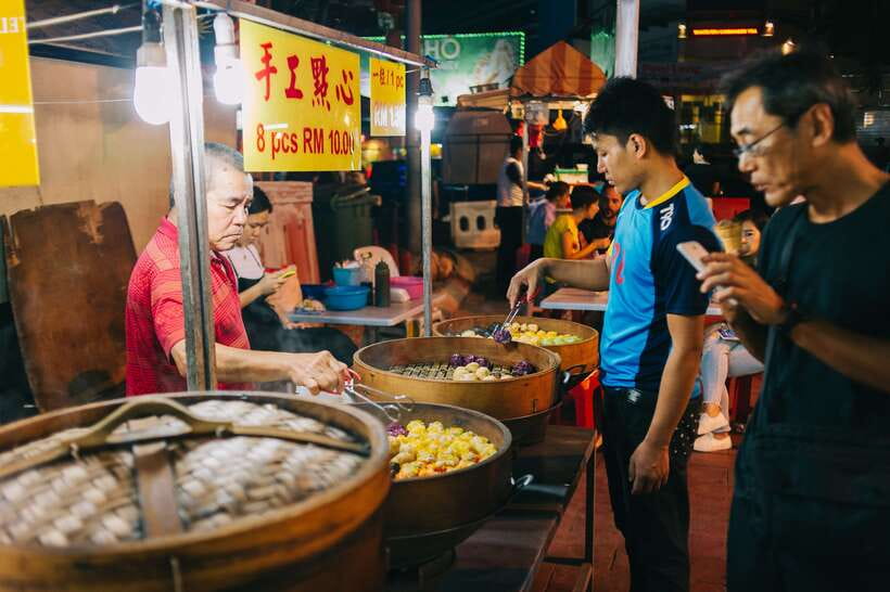 Kuala Lumpur: Local Street Food Night Tour - Dietary needs, allergies, and food preferences