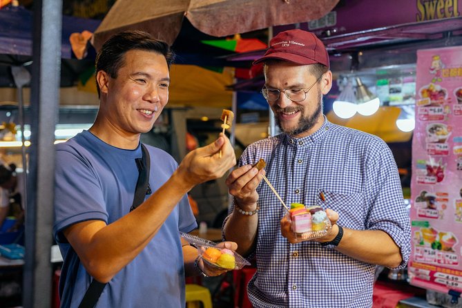 Kuala Lumpur Local Street Food Private Walking Tour by Night - Jalan Alor, KL’s famous food street