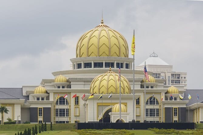 Kuala Lumpur Malacca River Cruise and Historical Tour with Lunch - A Peranakan lunch with a few caveats