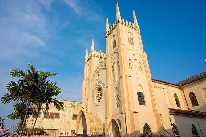 Kuala Lumpur Malacca River Cruise and Historical Tour with Lunch - The Sin Hiap Hin stop