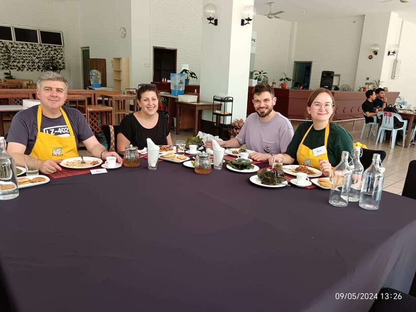 Kuala Lumpur: Malaysian Cooking Class with Market Tour - Cooking a three-course Malaysian lunch