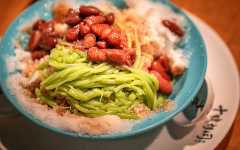 Kuala Lumpur: Nightlife Street Food Tour with 6 Tastings - Lanterns, Chinatown nightlife, and the flexible finish