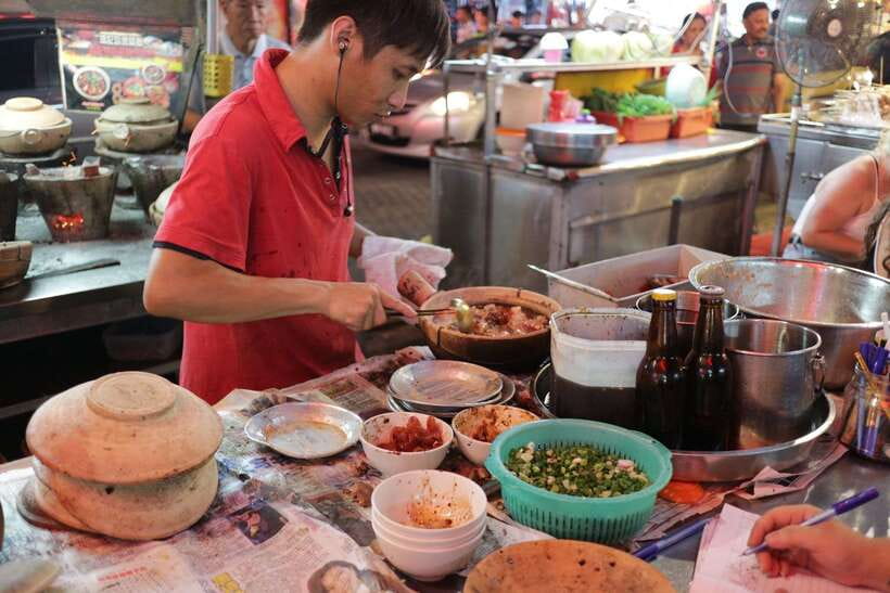 Kuala Lumpur: Nightlife Street Food Tour with 6 Tastings - REXKL and Chinatown’s changing identity