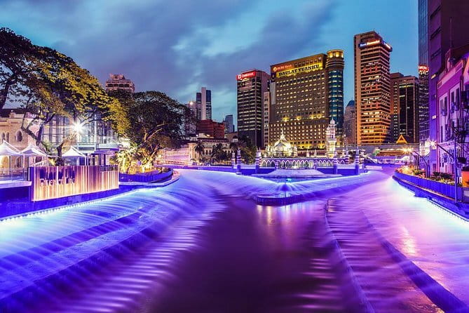Kuala Lumpur: Nightlife Walking Tour with Local Guide - Pavilion, the Liuli fountain, and the polished side of KL