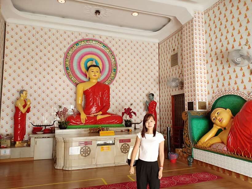 Kuala Lumpur: Private Batu Cave, National Mosque Tour, Lunch - Batik workshops and extra cultural stops