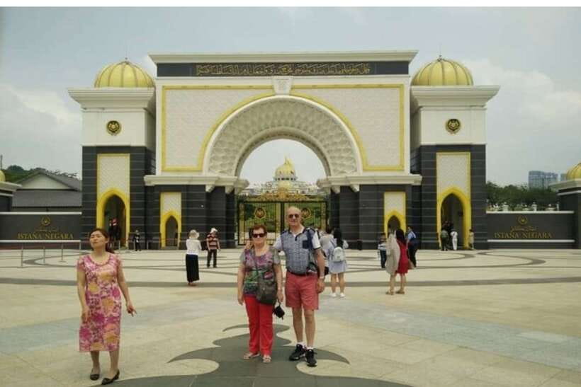 Kuala Lumpur: Private custom walking tour with a local guide - Seeing the main sights without a rigid checklist