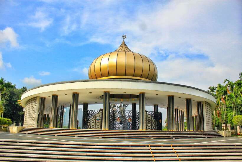 Kuala Lumpur: Private Half-Day City Tour - Beryl’s Chocolate Kingdom and the snack break