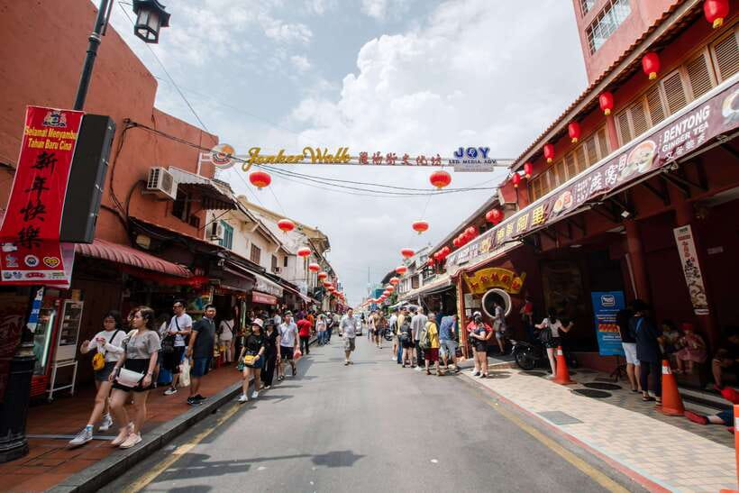 Kuala Lumpur: Private Malacca Night Tour w/Cruise & Trishaw - The trishaw ride adds color and a little fun