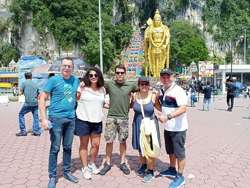 Kuala Lumpur: Private Tour to Genting Highland & Batu Caves - Genting Strawberry Leisure Farms adds a quieter stop