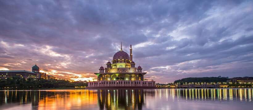 Kuala Lumpur: Putrajaya City Tour with Lake Cruise - Key points at a glance