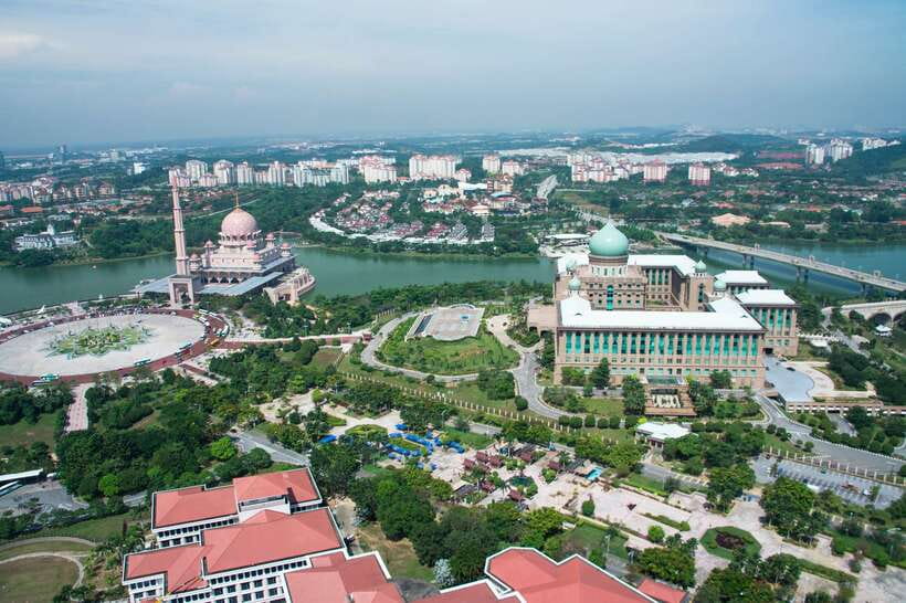 Kuala Lumpur: Putrajaya City Tour with Lake Cruise - The Putrajaya Cruise and views from the lake