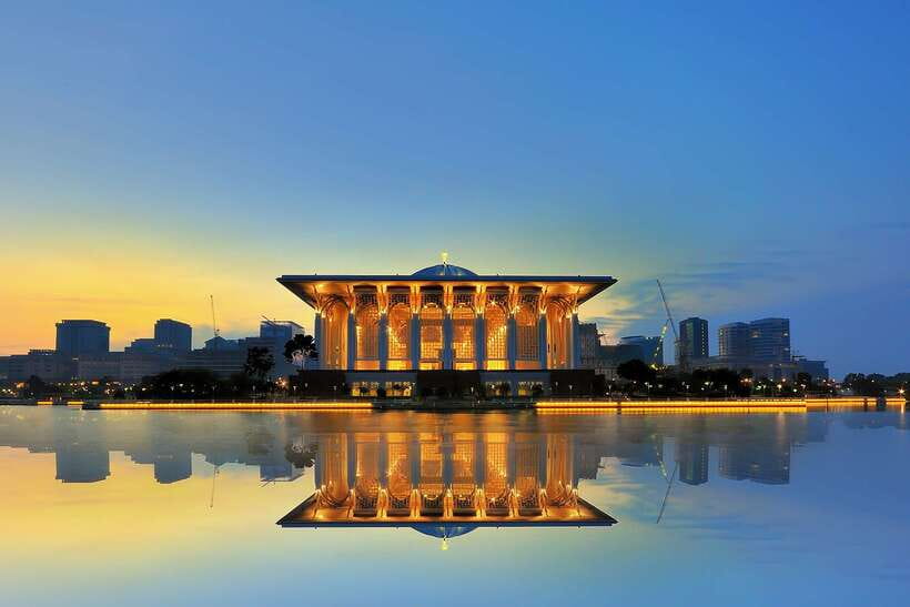 Kuala Lumpur: Putrajaya City Tour with Lake Cruise - Warisan Agriculture Heritage Park and the rubber-tree stop