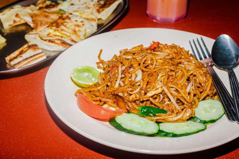 Kuala Lumpur: Sambal Street Food Tour with 15+ Tastings - Roti canai offers the most hands-on stop