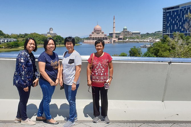 Kuala Lumpur Sightseeing - The Islamic Museum for art and understanding
