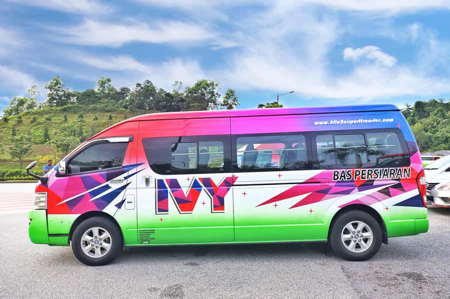 Kuala Lumpur: Sightseeing by Private Vehicle with Driver - Key points to know before booking