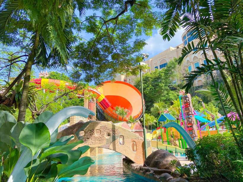 Kuala Lumpur: Sunway Lagoon Ticket & 1-Way Transfer - Entering Sunway Lagoon and choosing your first zone