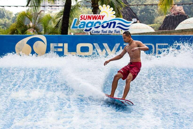 Kuala Lumpur: Sunway Lagoon Ticket & 1-Way Transfer - Wildlife Park, Extreme Park, and Scream Park