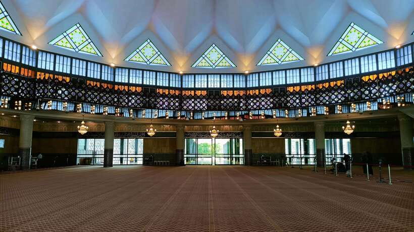 Kuala Lumpur: Temple & Shrine Private Half Day Tour - The pace, vehicle, and guide