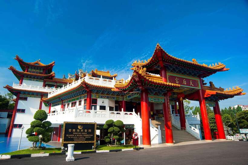 Kuala Lumpur: Temple & Shrine Private Half Day Tour - Batu Caves and the 272-step climb