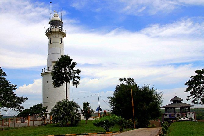 Kuala Selangor Fireflies Tour with Fort Altingsburg & Dinner - The firefly boat from D’Tour Jetty