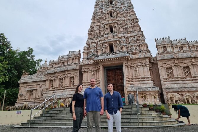 Kuala Selangor Fireflies Tour with Fort Altingsburg & Dinner - Sri Shakti Temple: a brief look at Hindu architecture