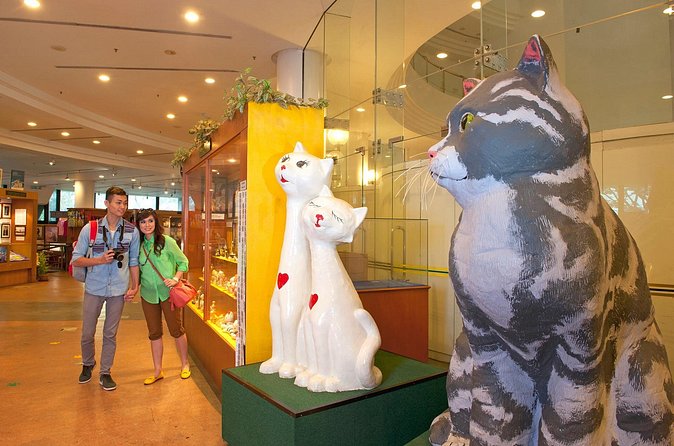 Kuching City Tour - The Cat Statue, Kuching’s simplest photo stop