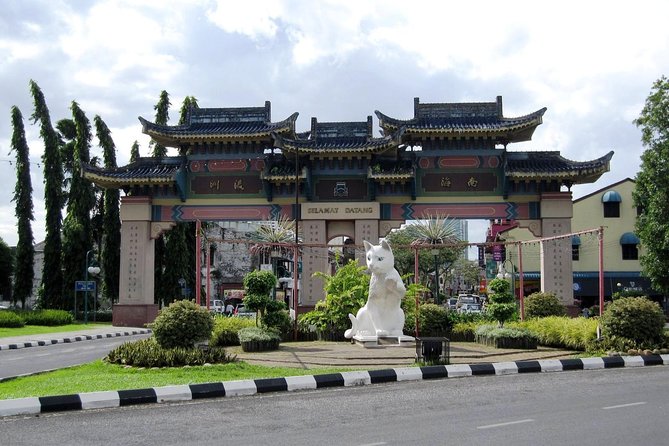 Kuching Half Day City Tour - The Old Courthouse and Square Tower
