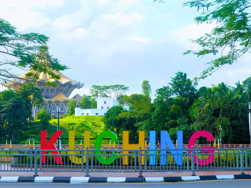 Kuching: Walking Tour with Sampan Boat Ride and Lunch - Darul Hana Bridge and the India Mosque