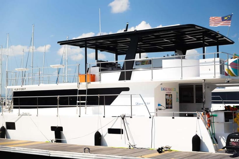 Langkawi: Basic Sunset Cruise - Sunset views and the Eagle Square photo stop