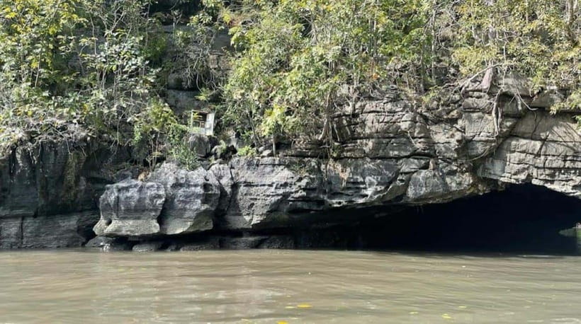Langkawi: Half-Day Private Kilim River Mangrove Boat Tour - Dangli Island fish feeding and snorkeling